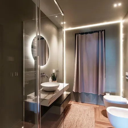 Villa Rossa - By Myhomeincomo