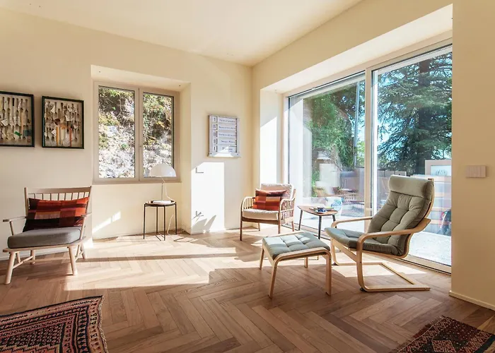 Rossa - By Myhomeincomo Brunate