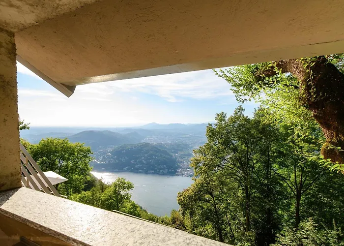 Rossa - By Myhomeincomo *