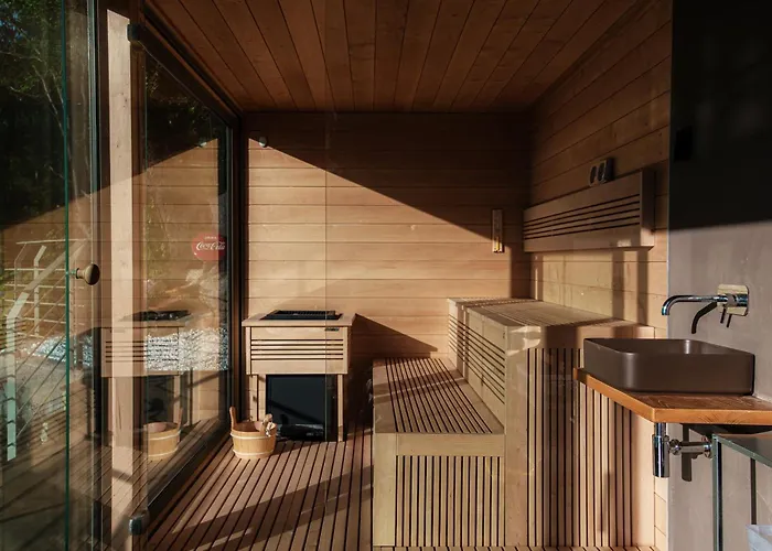 Rossa - By Myhomeincomo Βίλα